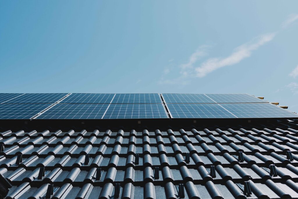 A Complete Guide to Finding the Best Solar Panels in Cyprus for Your Home or Business